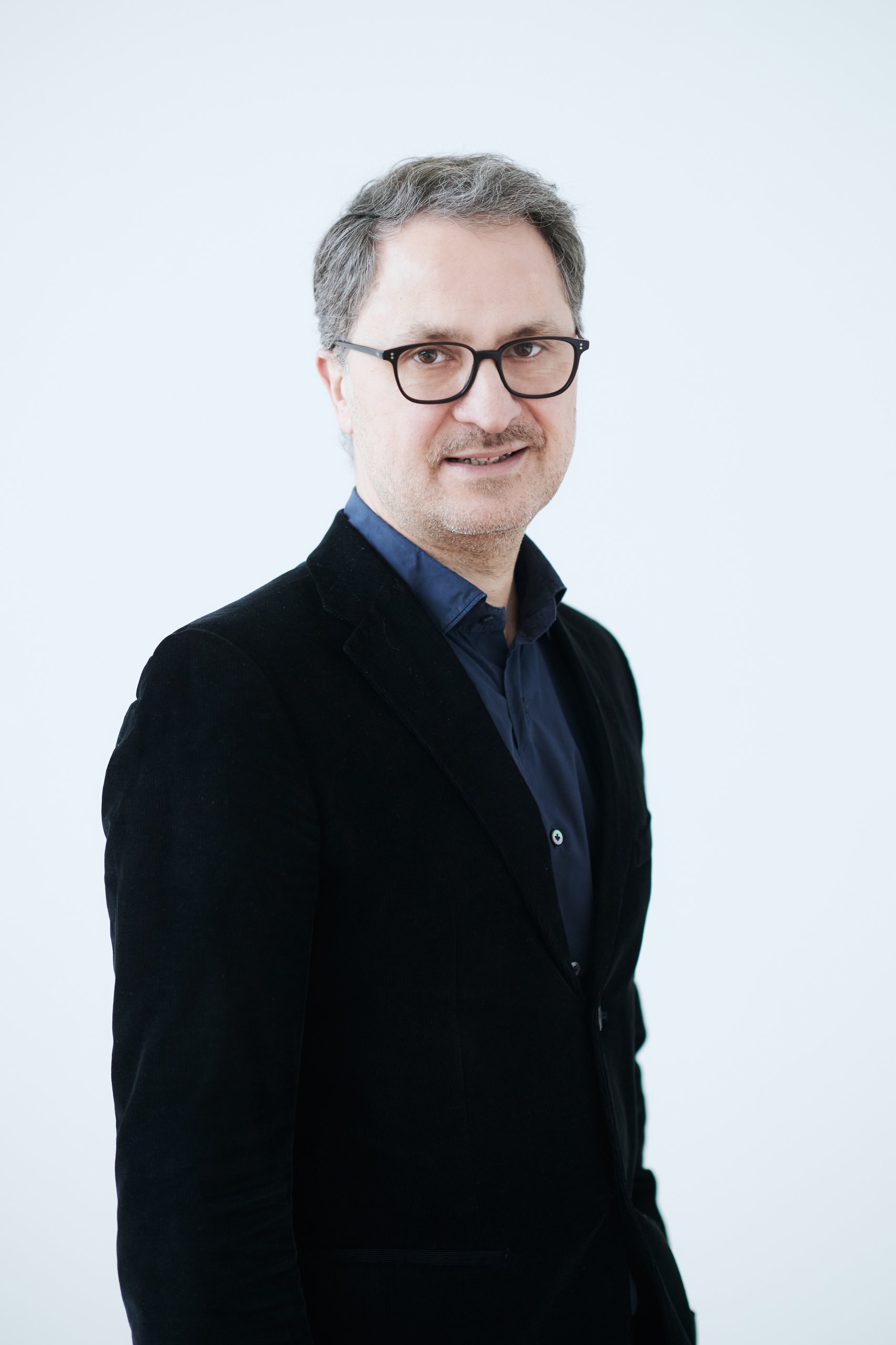 Yilmaz Dziewior, portrait