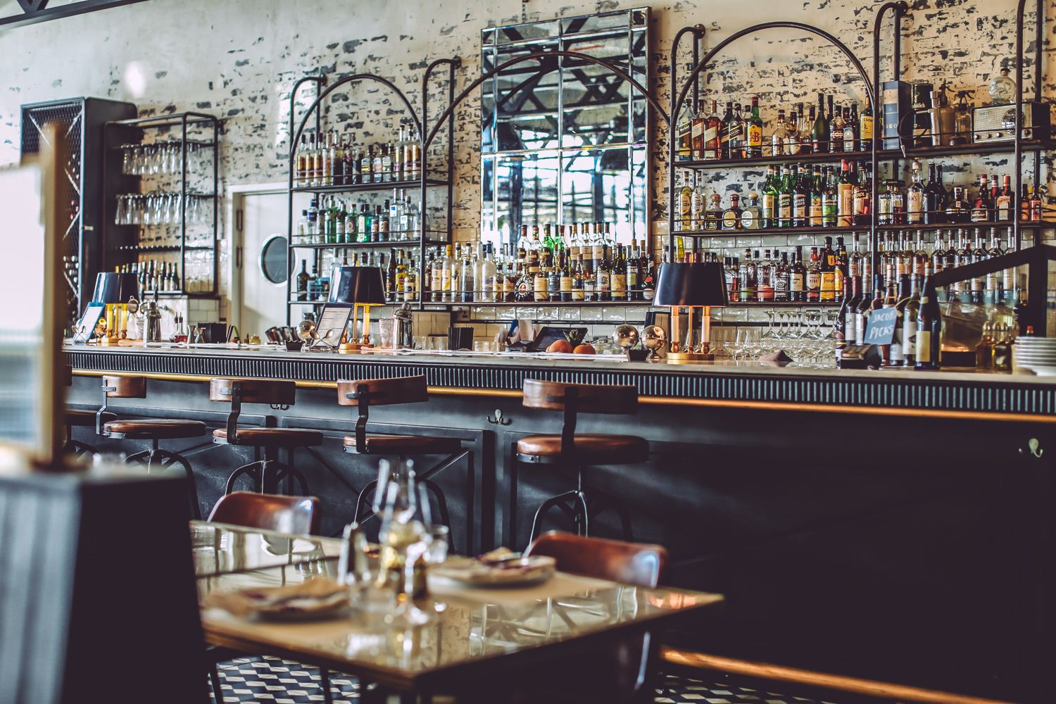 the maine oyster bar & grill Dubai My Art Guides