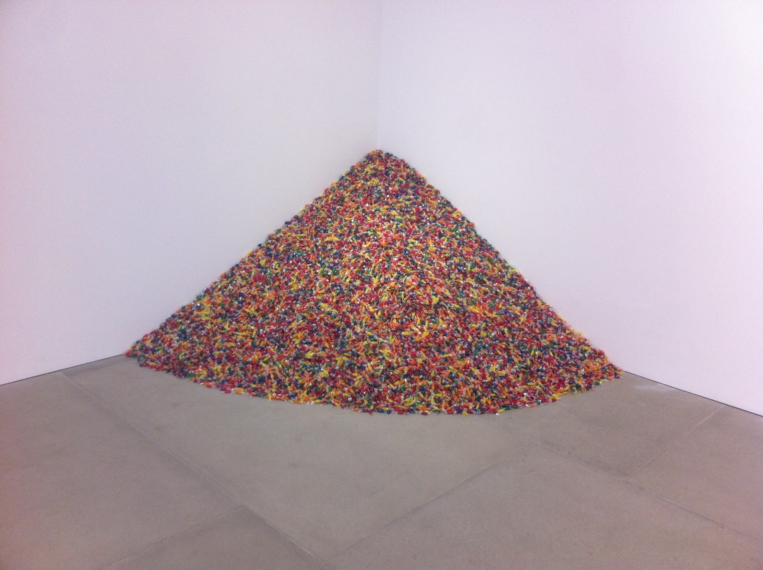 Damien Hirst & Felix Gonzales-Torres: Candy | My Art Guides