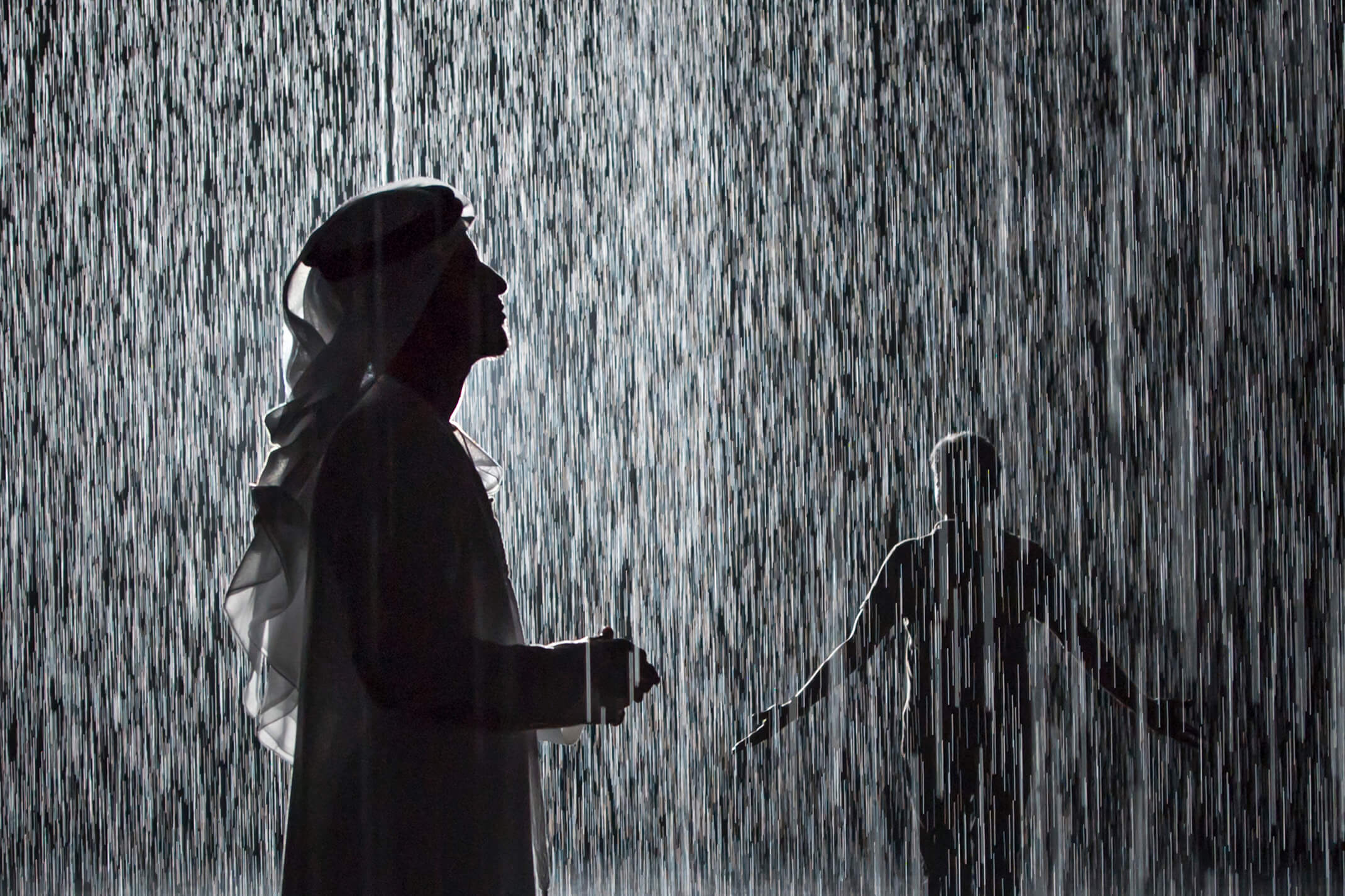 Rain room. Комната дождя в Шардже. Rain Room Шарджа. Музей дождя в Шардже. Комната дождя.