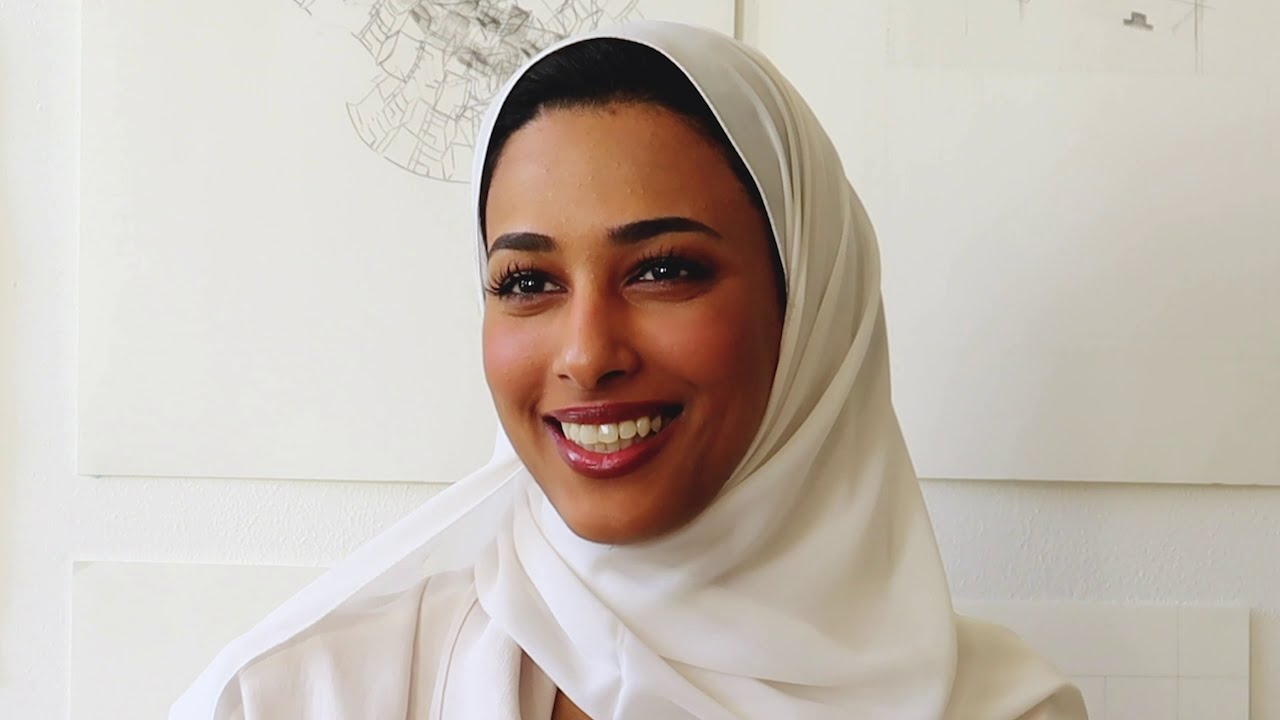 Asma Belhama, portrait.